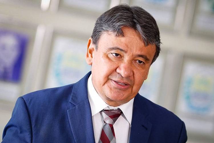 Governador retorna ao Piauí após teste negativo